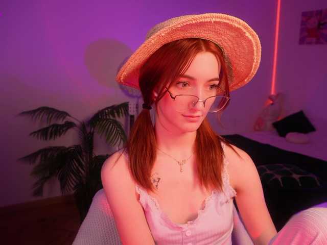 MilaFlame live cam on BongaCams