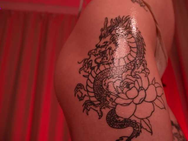 MilaFlame live cam on BongaCams