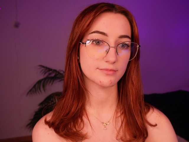 MilaFlame live webcam show