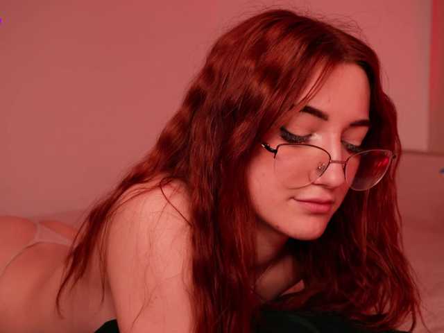 MilaFlame live cam on BongaCams