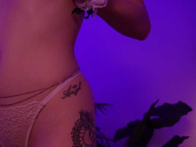 MilaFlame Live Cam on BongaCams