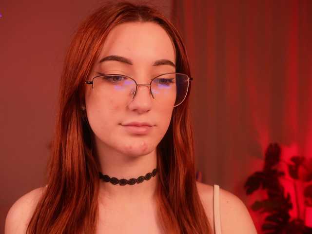 MilaFlame live webcam show