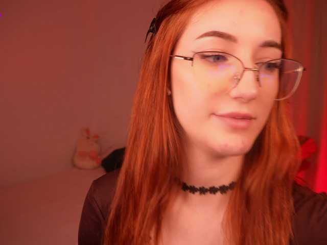 MilaFlame live webcam show