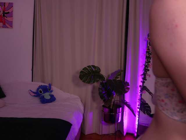 MilaFlame live cam on BongaCams