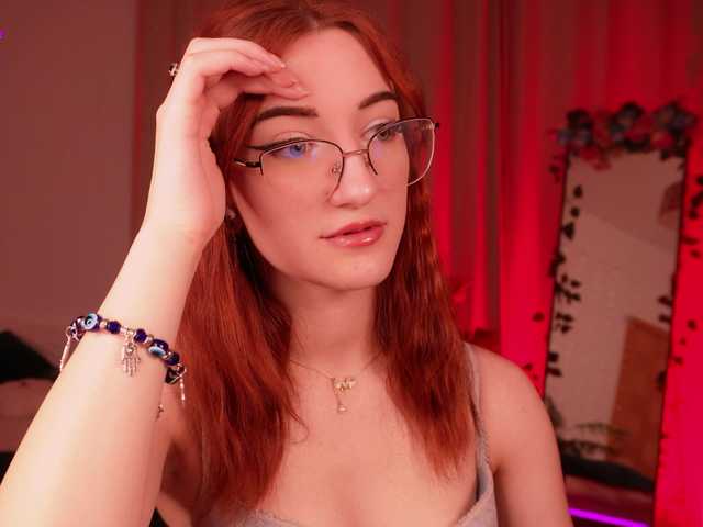 MilaFlame live cam on BongaCams