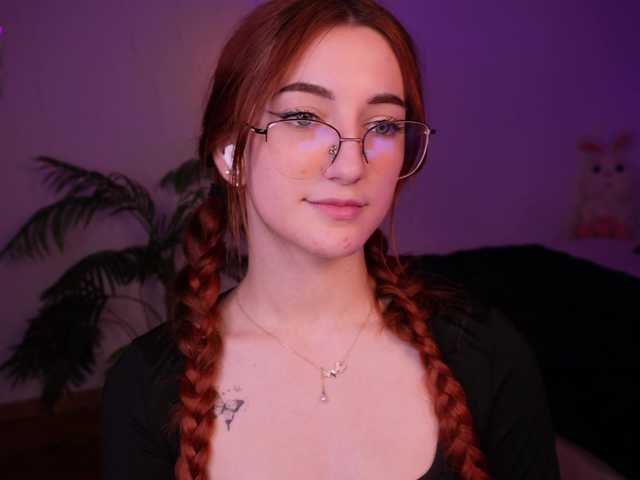 MilaFlame live cam on BongaCams