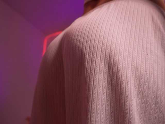 MilaFlame live cam on BongaCams