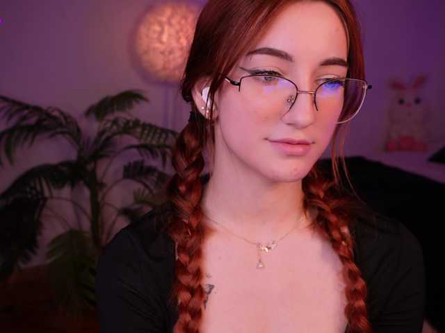 MilaFlame live cam on BongaCams