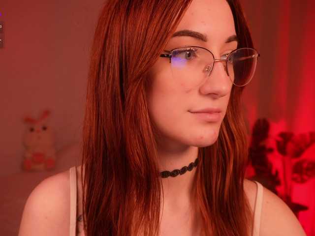 MilaFlame live webcam show