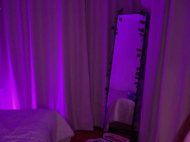 MilaFlame live cam on BongaCams