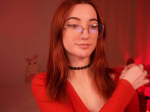 MilaFlame live webcam show
