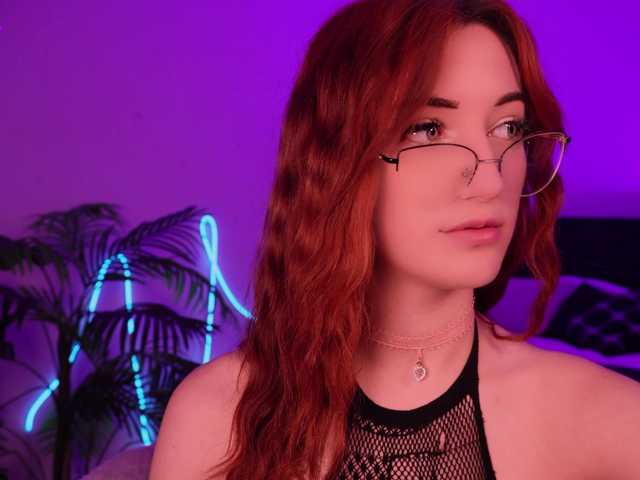 MilaFlame live cam on BongaCams