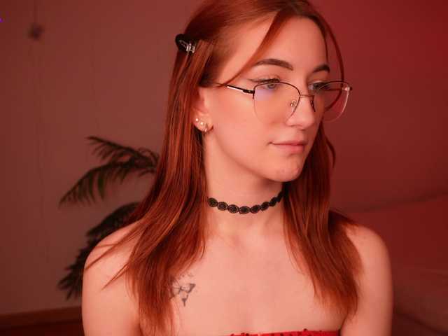 MilaFlame live cam on BongaCams