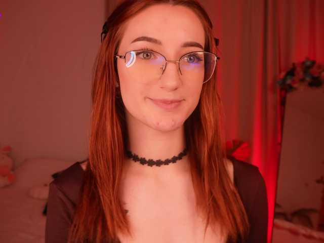 MilaFlame live webcam show