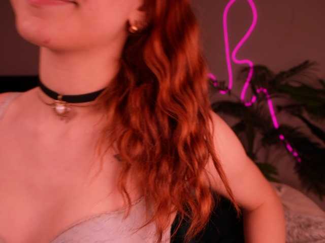 MilaFlame live cam on BongaCams