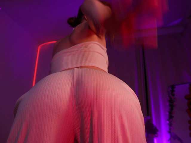 MilaFlame live cam on BongaCams