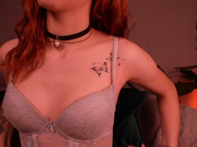 MilaFlame live cam on BongaCams