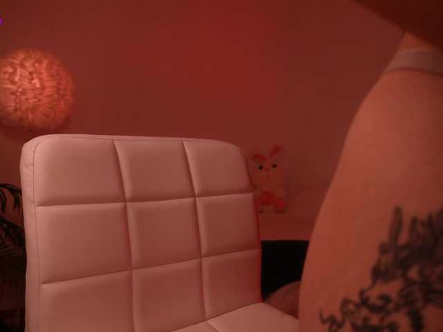 MilaFlame live cam on BongaCams