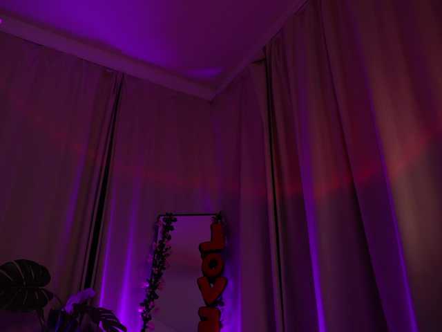 MilaFlame live cam on BongaCams
