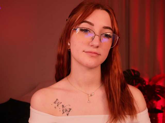 MilaFlame live cam on BongaCams