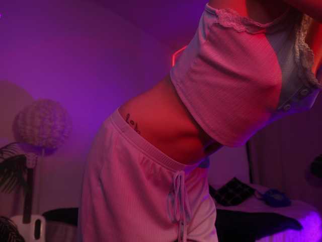 MilaFlame live cam on BongaCams
