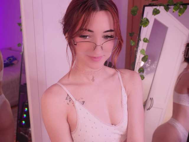 MilaFlame live cam on BongaCams