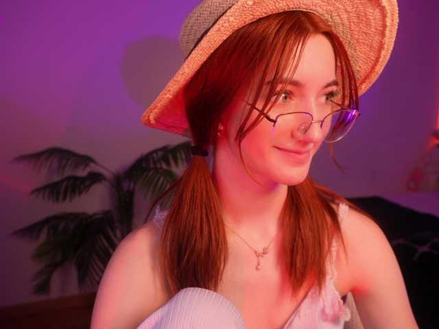 MilaFlame live cam on BongaCams