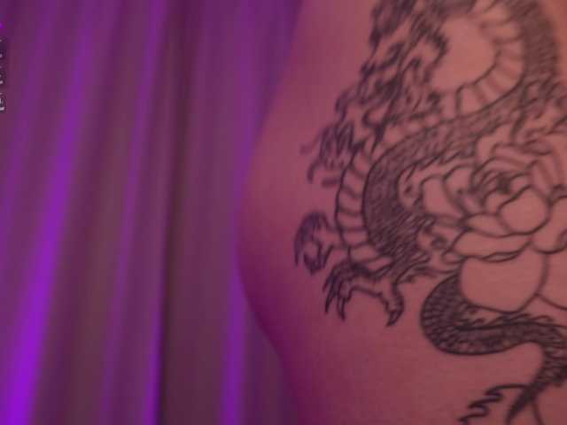 MilaFlame live cam on BongaCams