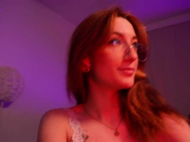 MilaFlame live cam on BongaCams