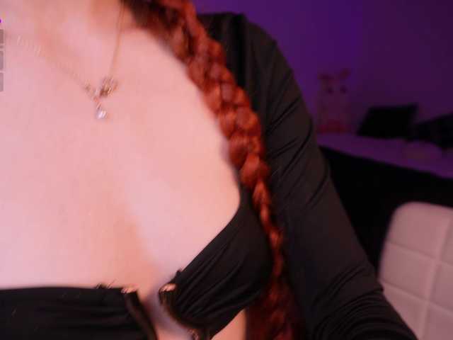 MilaFlame live cam on BongaCams