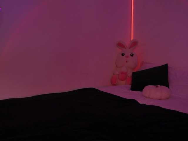 MilaFlame live cam on BongaCams