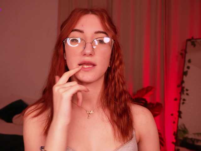 MilaFlame live cam on BongaCams