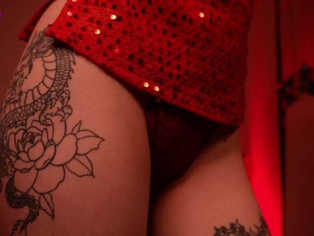 MilaFlame live cam on BongaCams