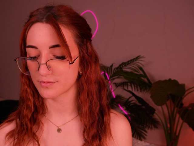 MilaFlame live cam on BongaCams