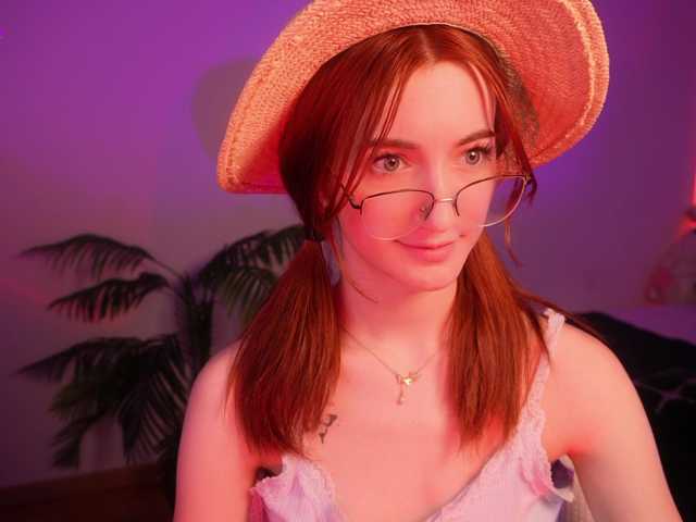 MilaFlame live cam on BongaCams