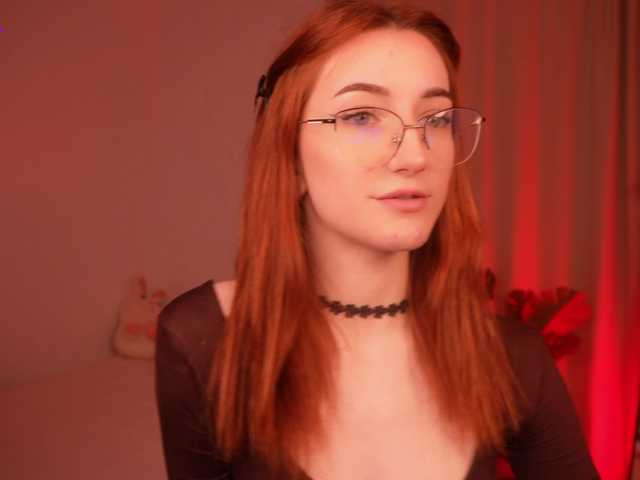 MilaFlame live webcam show
