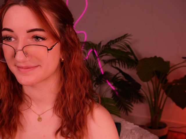 MilaFlame live cam on BongaCams