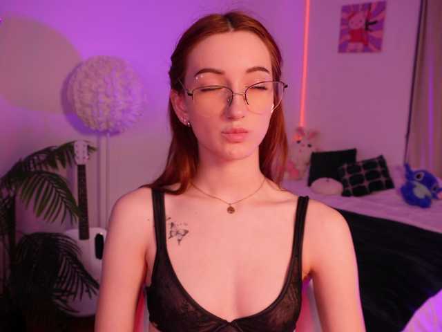 MilaFlame live cam on BongaCams