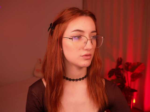 MilaFlame live cam on BongaCams