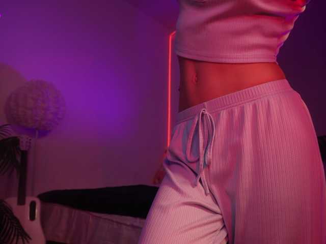 MilaFlame live cam on BongaCams