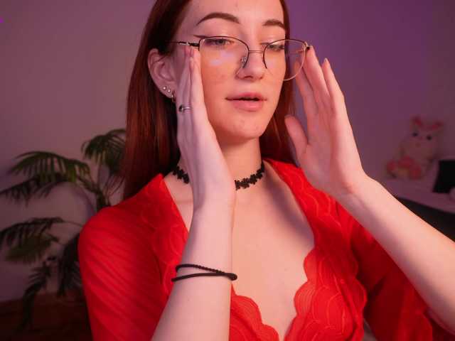 MilaFlame live cam on BongaCams