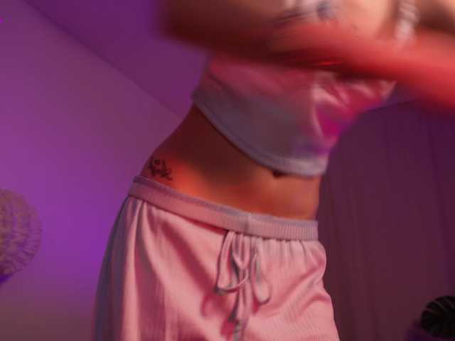 MilaFlame live cam on BongaCams