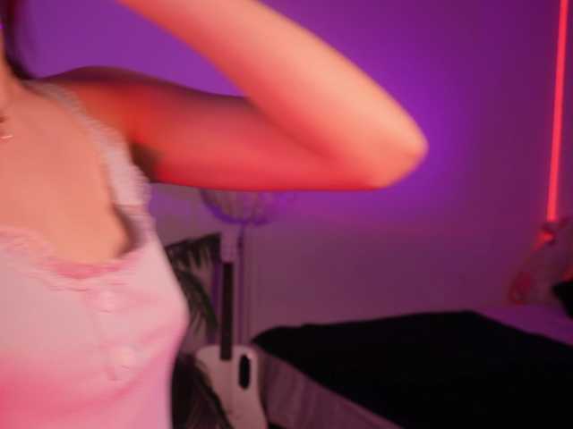 MilaFlame live cam on BongaCams