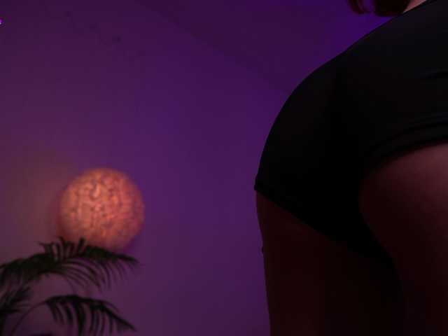 MilaFlame live cam on BongaCams