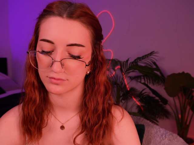 MilaFlame live cam on BongaCams