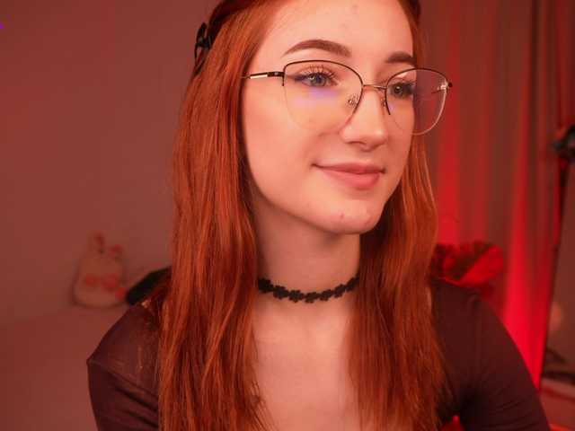 MilaFlame live webcam show