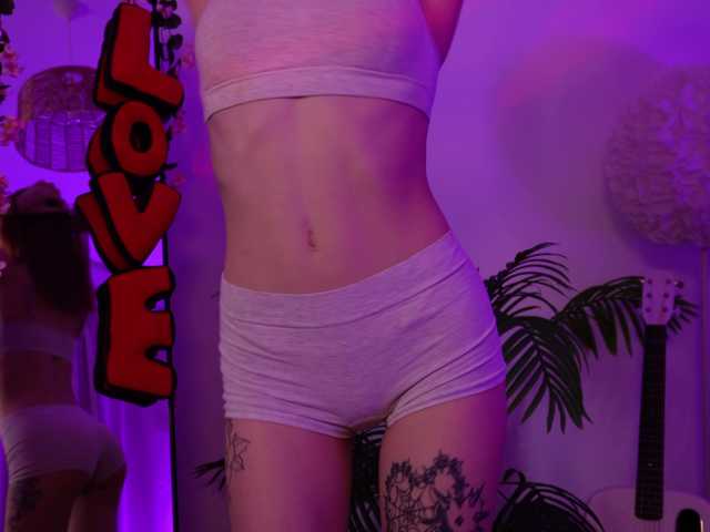 MilaFlame live cam on BongaCams