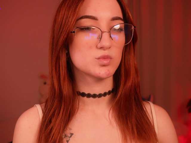 MilaFlame live webcam show