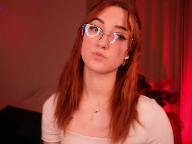MilaFlame live cam on BongaCams