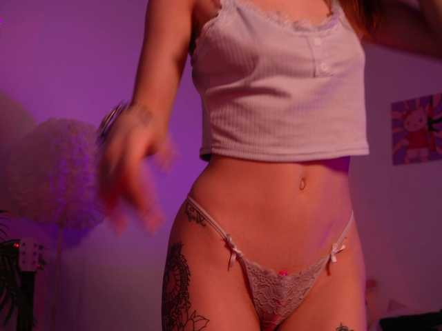 MilaFlame live cam on BongaCams